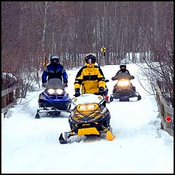Snowmobiling Guide Service
